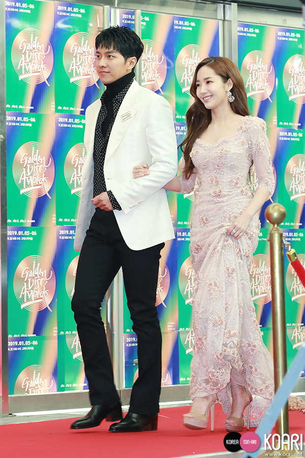 Photo] イ・スンギ&パク・ミニョン、美男美女MCカップルの登場! - 韓国