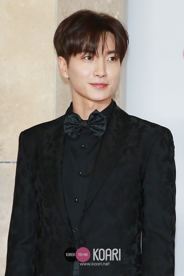 Photo]Super Juniorイトゥク&イ・ソンギョン、「2018AAA」MCが