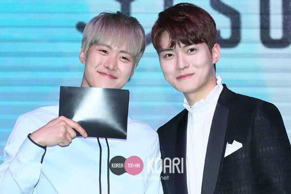 Photo] コンミョン、事務所の後輩5urprise Uを応援! - 韓国エンタメ