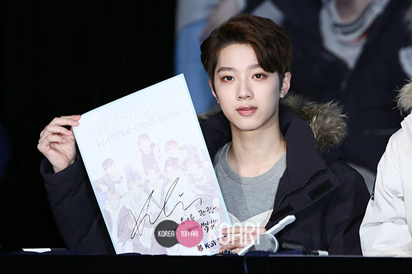 Photo]今最も輝く11人!Wanna Oneがサイン会に登場(Part.2) - 韓国