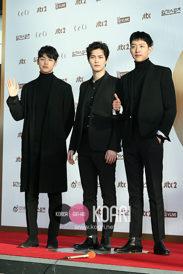 CNBLUE ヨンファ カーペット