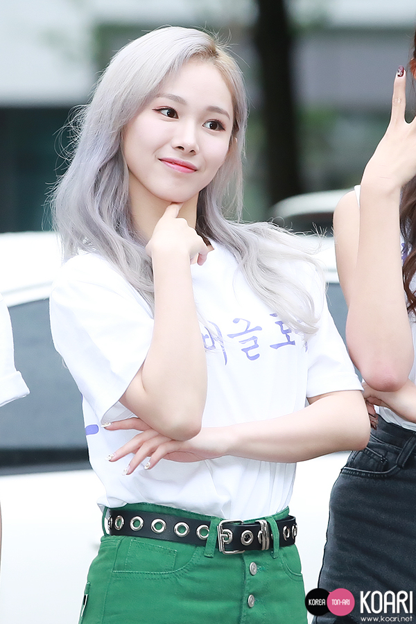 EVERGLOW KCON LA トレカ ミア 61O7aDTV9pL._AC_UF350,