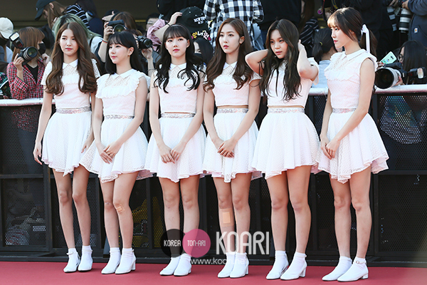 Photo] 「2017SOBA」 ピュアな白の衣装で登場したGFRIEND - 韓国