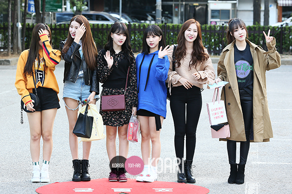 Photo] GFRIEND、元気に出勤”キュートなヨジャチングたち” - 韓国