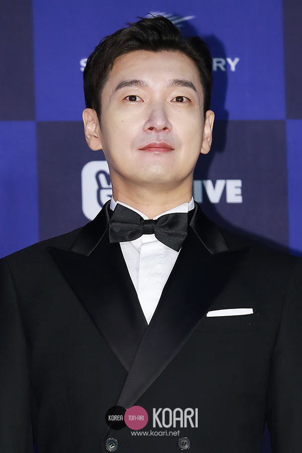 Photo] チョ・スンウ、最優秀俳優のソフトなカリスマ! - 韓国エンタメ