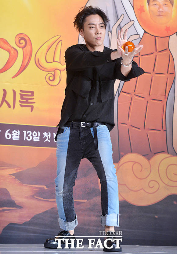 SECH SKIES,ウン・ジウォン,